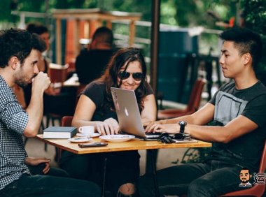 美團(tuán)搜索生活服務(wù)+抖音興趣生活服務(wù)模式